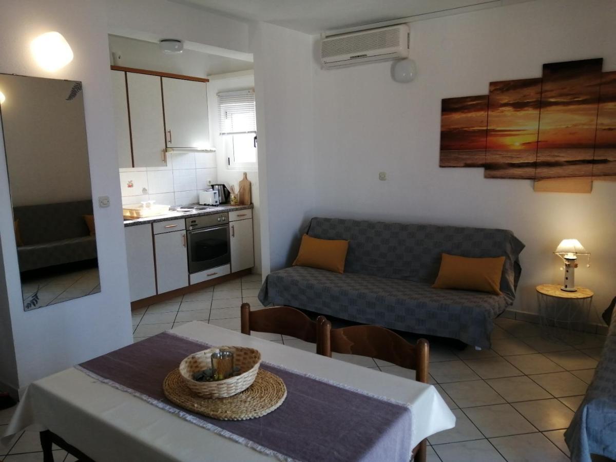 Apartments Ria Baška Voda Екстериор снимка
