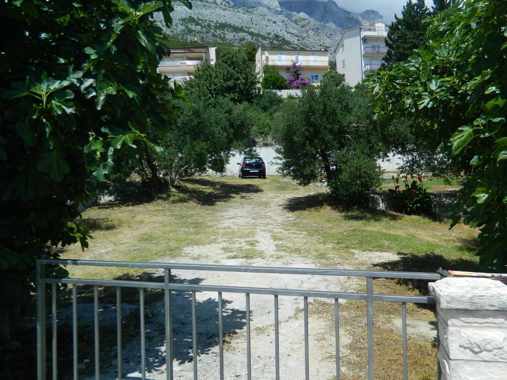 Apartments Ria Baška Voda Екстериор снимка