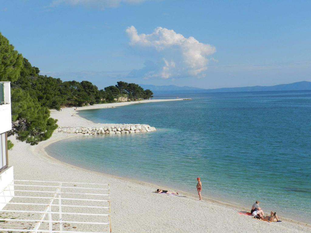 Apartments Ria Baška Voda Екстериор снимка