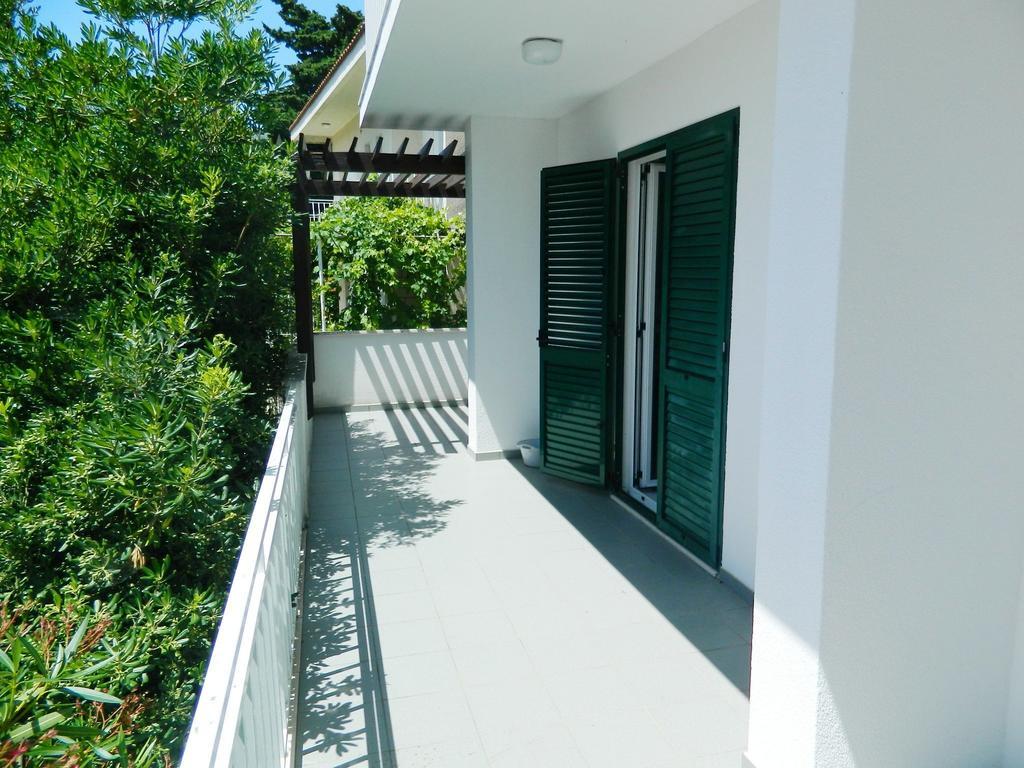 Apartments Ria Baška Voda Екстериор снимка