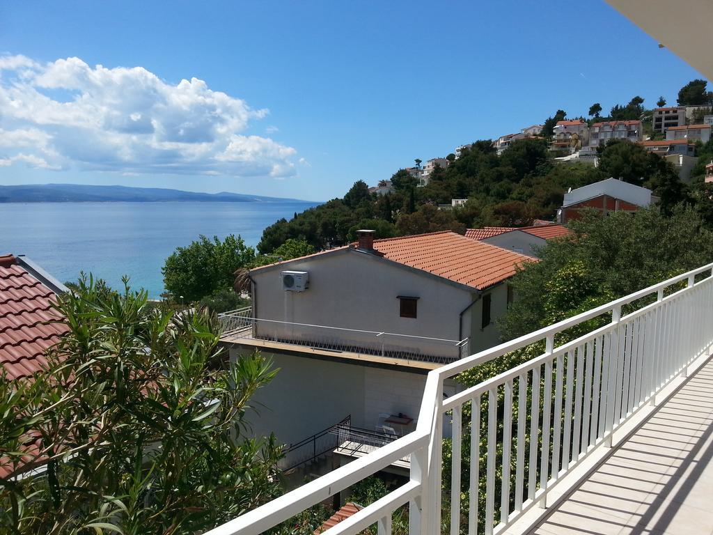 Apartments Ria Baška Voda Екстериор снимка