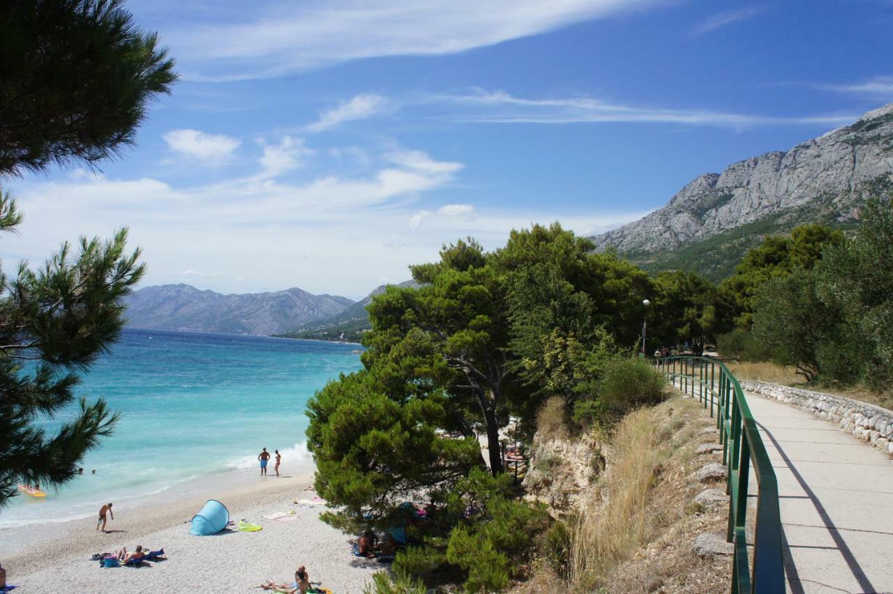 Apartments Ria Baška Voda Екстериор снимка