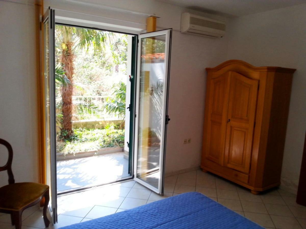 Apartments Ria Baška Voda Екстериор снимка