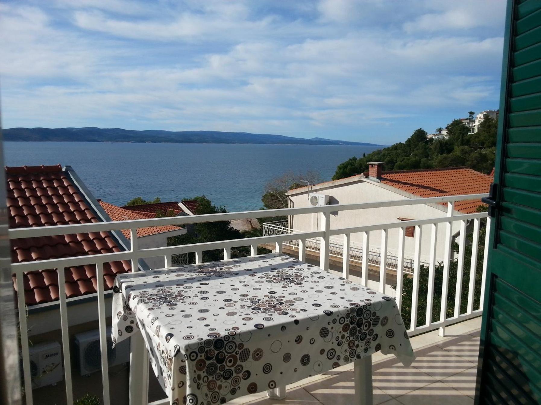Apartments Ria Baška Voda Екстериор снимка