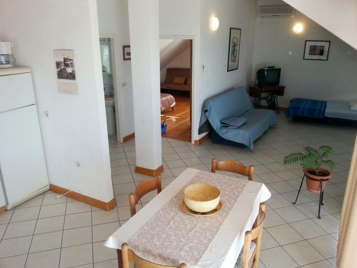 Apartments Ria Baška Voda Екстериор снимка